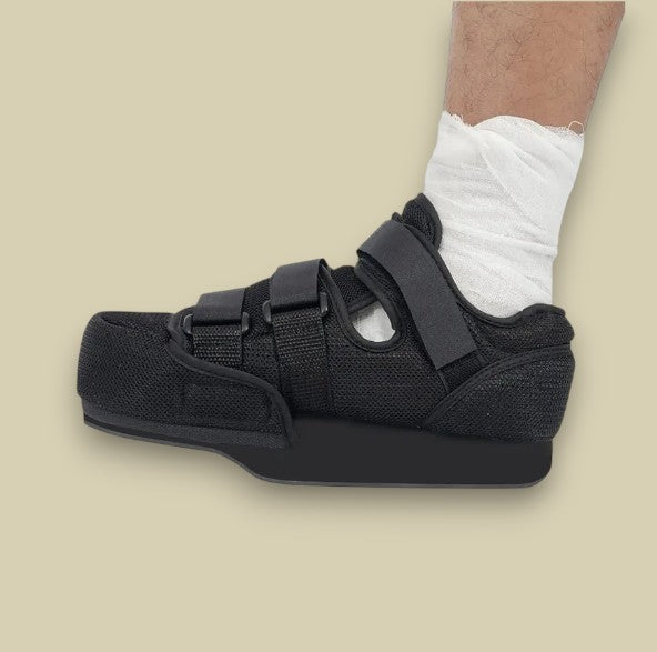 OrthoFlex™ – Chaussure Orthopédique Ajustable Post-Opératoire